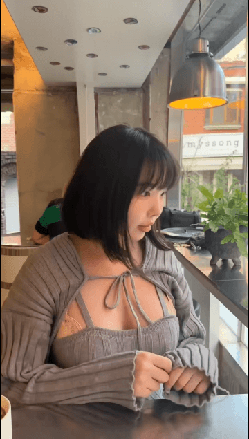cdeb6d9fc9e55e658569ac9afe4ca9ea_1785081944_9581.gif